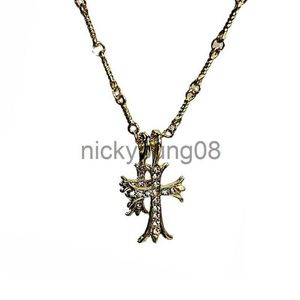 Подвесные ожерелья подвесные ожерелья двойной крест для женщин Light Luxury Design Accessory Accessory Cool Cool Colarbone Chaine Dewelry WhothesAsedEpende X0711