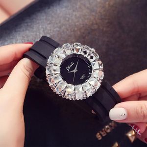 Relógios de pulso Luxo Big Diamond Watch Relógios de alta qualidade Fashion Quartz-Battery Watches Q2