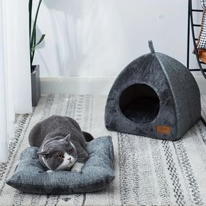 Cozy Triangular Cat Bed: Warm Pet Tent Cave Bed for 2024, Thickened Sleeping Bag for Cats