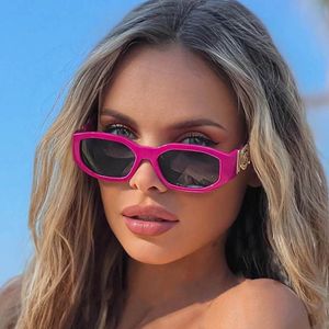 DYTYMJ Cat Eye Sonnenbrille Frauen Kleine Rahmen Luxus Marke Sonnenbrille für Männer Retro Hip Hop Rosa Shades für Frauen oculo Masculino