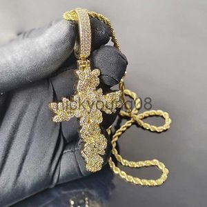 Pendant Necklaces Iced Out Cross Flower Necklaces Pendant Gold Color Plated Bling Cubic Zircon Full Paved Women Men's Hip Hop Jewelry x0711