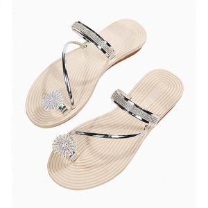 Sandalen flache Sandalen für Frauen elegante Sommer glitzernde Strandschuhe Frauenkleiderschuhe Bling Trendy Damen Sandalen 230710