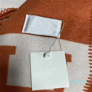 2023-135x170cm Letter Cashmere Blanket Crochet Soft Wool Shawl Portable Warm Plaid Sofa Travel Fleece Knitted Throw Cape Designer Blankets 13 Colors