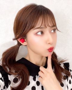 イヤホン新しいオリジナルのBluetoothワイヤレスヘッドフォンハートシャープヘッドフォン女性ヘッドフォン