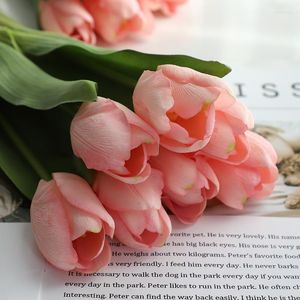 Fiori decorativi Bouquet di tulipani di fiori artificiali di alta qualità Orchidee di peonia al tatto reali Falso per decorazioni da giardino per la casa di nozze