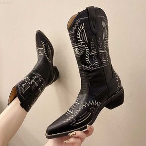 Stivali Stivali da cowboy occidentali ricamati per donna Stivali con tacco alto Donna Autunno Inverno Punk Cowgirl Stivali corti Scarpe Bottine Femme L230711