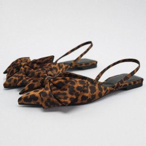 Chinelos ZAR Sandálias femininas de bico fino primavera/verão 2023 padrão leopardo laço decote em V sapato único casual sapatos de dança de balé