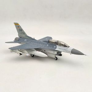 Modello di aeromobile pressofuso in lega di metallo per F 16 6C 6D Falcon Team US Air Force Model 1 72 Scale Fighter Toy Collection 230710