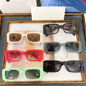 Occhiali da sole Nuovi di alta qualità La nuova famiglia rettangolare è popolare su Internet con gli stessi occhiali da sole personalizzati alla moda gg1325 per uomo e donna