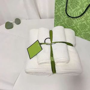 High-end Bath Towel Set Designer Letter Face Towels Coral Velvet Super Absorbent Large Towel Soft Bathroom Towels Baby Beach