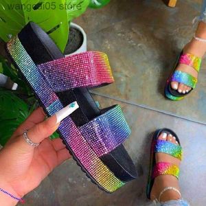 Тапочки 2021 Женские сандалии летние низкие каблуки на открытом воздухе платформ для любимых казин