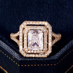 Huitan Geometrische Quadratische Ringe für Frauen Einfaches Modedesign Luxus Eheringe Weibliche Ringe Vorschlag Engagieren Schmuck