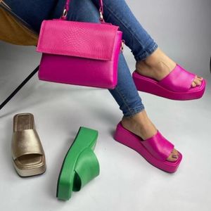 Women Flat Middle Thick-soled Square-headed Heel Women's Large Simple Beach Versatile Sandals Slippers 2 91 's
