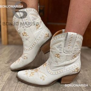 ブーツ BONJOMARISA 刺繍ウエスタンブーツ女性のためのアンクルブーティーカウボーイカウガールフラワープリント Fashiin チャンクヒールスリップオン靴 230711