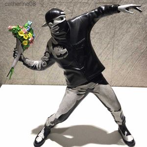 Arte Moderna Banksy Flower Bomber Resina Estatueta Inglaterra Arte de Rua Escultura Estátua Bomber Polystone Figura Colecionável Decore L230711