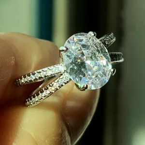 Choucong Märke Vigselringar Lyxiga Smycken 925 Sterling Silver Oval Cut Vit Topaz CZ Diamant Ädelstenar Löfte Handgjorda Fest Kvinnor Förlovningsband Ring Present