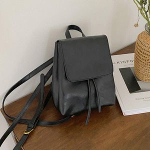 Bolsas de noite Mochila vintage feminina Bolsa de ombro em couro sintético para meninas universitárias Pequenas mochilas escolares portáteis Bolsas de mão femininas com aba