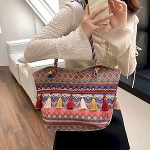 Riñoneras Foufurieux borla estilo étnico bolso de gran capacidad para mujer s 2023 Casual lienzo impreso colorido tejido hombro Tote 230711