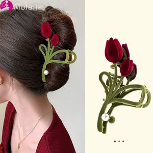 Berets Retro Velvet Burgundy Tulip Pearl Hair Claws For Women Fashion Large Crab Clip Accessories Headwear 230712