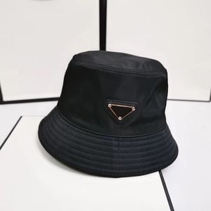 Tasarımcılar Bayan Erkek Kova Şapkalı Şapkalar Güneş Bonnet Beanie Beyzbol Kapağı Snapbacks Açık Balıkçı Elbise Beanies Fedora Su Geçirmez Kumaş Chapeaux