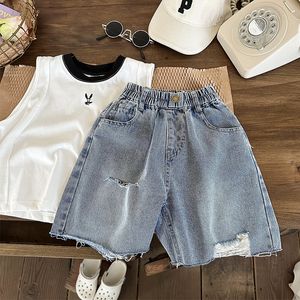 Shorts Boys' Ripped Jeans Summer 2023 Korean Style Boy Girl Baby Fashionable Pants Children's 230711