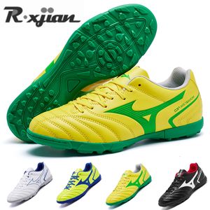 Güvenlik Ayakkabıları R XJIAN Yüksek ayak bileği futbolu 35 45 Erkekler Ultralight Kapalı Futbol Botları Erkek Slip Olmayan Uzun Spikes Trainers Sneakers 230711