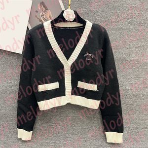 Women Warm Sweater Coat Embroidery Letter Knitted Cardigan Short Style Women Sweater Cardigan