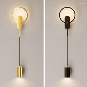 Il progettista della lampada da parete consiglia il comodino della camera da letto LED Modern Nordic Light Luxury Minimalista Living Room Tv Background