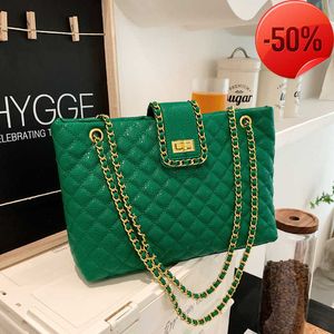 Stilvolle Umhängetasche für Frauen 2023 Neue Einkaufstasche mit hoher Kapazität Mode Lingge Chain Trend Handheld Com-muter Frauen Luxushandtaschen