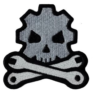 Billigt Skull Bone Tool Broderat Iron On Patch Jacka Emblem 100% Broderi Applikation Badge 8 7cm 8cm G0042 296M