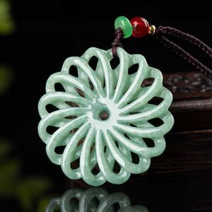 Pendant Necklaces Burmese Jade Kaleidoscope Pendant Amulets Gift Jewelry Necklace Vintage Green Luxury Jadeite Necklaces Emerald Real Natural HKD230712