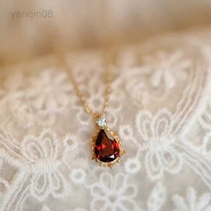 Pendant Necklaces Brand New Silver Original Jewelry Water Drop Ruby Necklace Pendant Charming Charm Temperament Ladies Wedding Party Accessories HKD230712