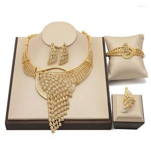 Naszyjniki Zestaw afrykańskiej biżuterii ślubnej w Nigerii Kobiet Osobowość przesadzona Dubaj 18K Gold Gold Wysokiej jakości biżuteria imprezowa