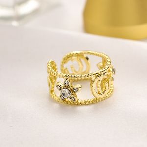 Luxury Designer Gu design woman Retro hollowed out letters Fashion sunflower set diamond loose ring hipster ring woman