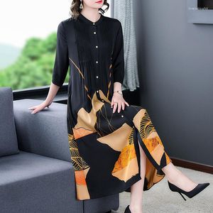 Lässige Kleider 2023 Frühling/Sommer Seide Kurzarm Bedrucktes Hemdkleid Böhmische Damen Slim Button Cardigan Lang Plissee