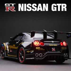 Diecast Model car 1 32 GTR GT-R R35 Modello di auto in lega Fonde sotto pressione Veicoli giocattolo Auto giocattolo Giocattoli per bambini Regali per bambini Ragazzo giocattolo 230711