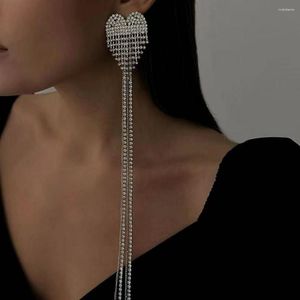 Brincos pendentes de cristal de luxo em formato de coração longo com franjas pendurados para mulheres com pingente de strass cheio de joias com borla