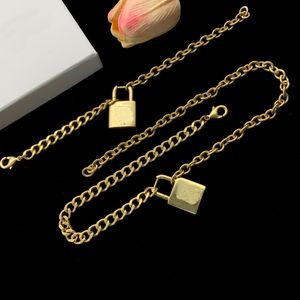 B Letter Lock Head Detachable Three In One Necklace Bracelet Earrings Simple And Fashionable Copper Plated Vintage Gold Jewelry Sets HBBS10 --01