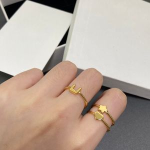 Designer Sliver Cluster Rings Women Love Promise Ring Men Couple Gold Jewelry T Luxury Fashion Nail Rings Wedding Band Ring Jewllery 237121C