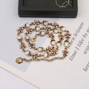 Designer Letter Pendant Necklaces Gold Plated Flower Inlay Crysatl Pearl Rhinestone Sweater Necklace for Women Wedding Party Jewerlry