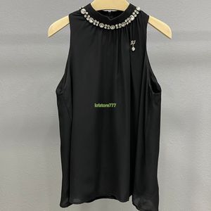 23 Summer Women’s Designer Blouses قمصان تتصدر الفتيات مصممة خمر محصول مع حبات رسائل بروش مدرج رفيعة