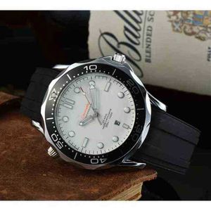 Дизайнерские часы Ro Lexs Watch Movement Master Watch 5A Мужчины смотрят наручные часы модельер продажи баклажанов