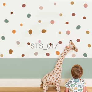 Altri adesivi decorativi Boho Adesivi murali scuola materna a pois irregolari Semplice Peel Stick Vinyl Childers Adesivo Baby Camera dei bambini Sala giochi Home Decor x0712