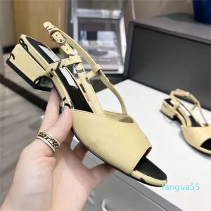 2023-New New Sandals الأزياء المطبوعة Lambbskin Open Toe Women Women Sandals Leather Leather Slides Slides Luxury Low Heels Sandal