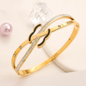 Fashion Classic Jewelry Designer Bracelet Gold Brand Brand Letter Letter Bracelet Crystal Rhinestone Festa do dia dos namorados