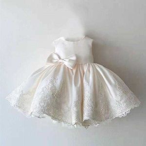 Abiti da ragazza Neonate Abito da ricamo floreale Bambini Fiocco in cotone Festa di nozze Abiti da damigella d'onore Bambini Toddler Fashion Cute Tutu Ball GownHKD230712