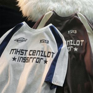 Camiseta feminina de algodão combinando com a cor estampada de manga curta camiseta masculina marca retrô americana roupas de motocicleta casal japonês top solto 230711