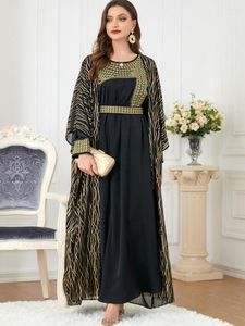 Etniska kläder Elegant muslimsk klänning Kvinnor Abaya Marocko Fest 2-delat set Broderi Kaftan Turkiet Lång Robe Vestidos Dubai Maxiklänningar