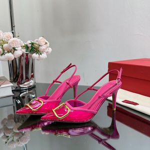 Slingback Rhinestones Hiyalin Pvc Sandallar Stilletto Heels Deri Sole Kadınlar Lüks Tasarımcı Düğün Akşam En İyi Ayakkabılar Fabrika Ayakkabı Boyutu 34-42