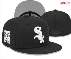 2023 Baseballhatt för män Klassisk svart färg Hip Hop CHICAGO Sport Full Closed Design Kepsar Chapeau 1995 Stitch Heart 